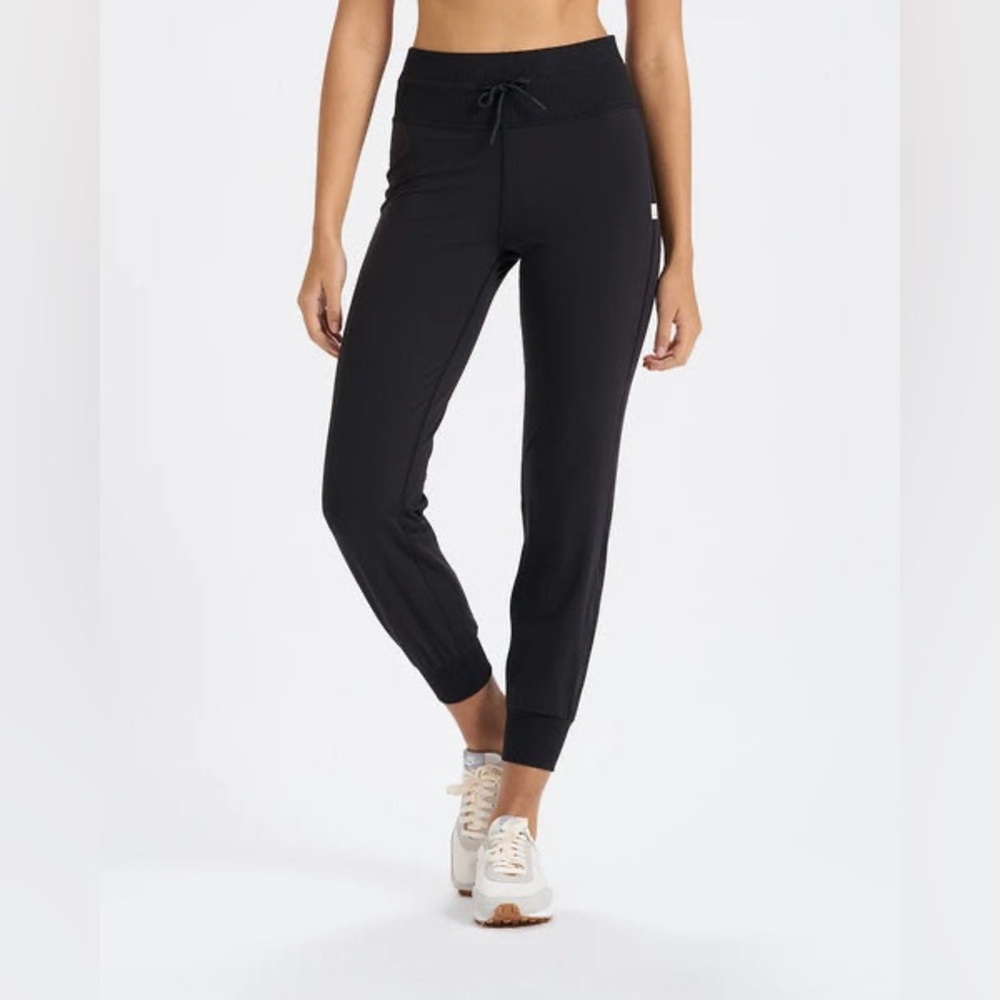 Vuori Daily Joggers in Black - Size XS